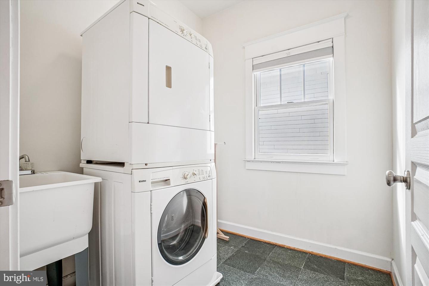 2500 12TH ST N, ARLINGTON, Virginia 22201, 5 Bedrooms Bedrooms, ,4 BathroomsBathrooms,Residential,For sale,2500 12TH ST N,VAAR2068074 MLS # VAAR2068074