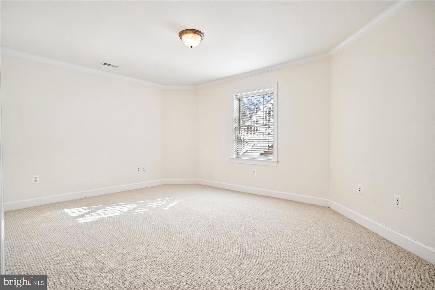 2500 12TH ST N, ARLINGTON, Virginia 22201, 5 Bedrooms Bedrooms, ,4 BathroomsBathrooms,Residential,For sale,2500 12TH ST N,VAAR2068074 MLS # VAAR2068074