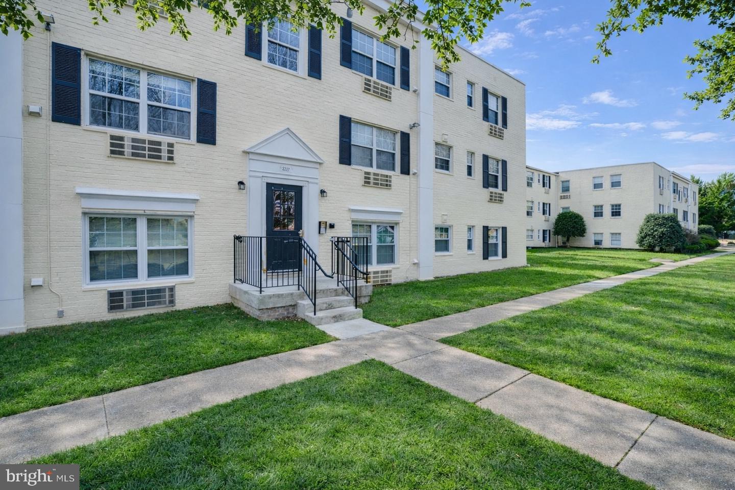 2237 FARRINGTON AVE #06-201, ALEXANDRIA, Virginia 22303, 1 Bedroom Bedrooms, ,1 BathroomBathrooms,Residential,For sale,2237 FARRINGTON AVE #06-201,VAFX2287298 MLS # VAFX2287298