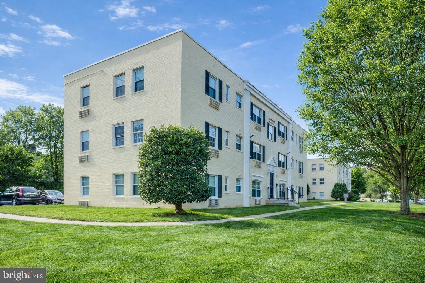2237 FARRINGTON AVE #06-201, ALEXANDRIA, Virginia 22303, 1 Bedroom Bedrooms, ,1 BathroomBathrooms,Residential,For sale,2237 FARRINGTON AVE #06-201,VAFX2287298 MLS # VAFX2287298