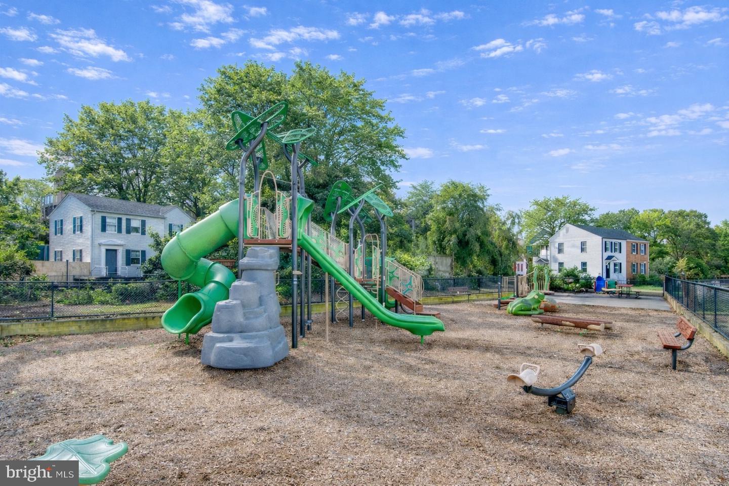 2237 FARRINGTON AVE #06-201, ALEXANDRIA, Virginia 22303, 1 Bedroom Bedrooms, ,1 BathroomBathrooms,Residential,For sale,2237 FARRINGTON AVE #06-201,VAFX2287298 MLS # VAFX2287298