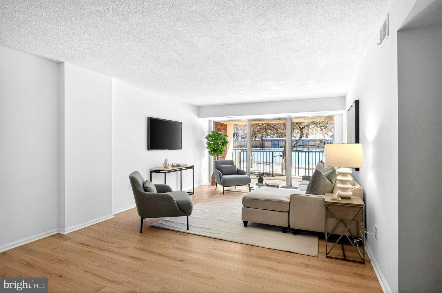 1300 ARMY NAVY DR #117, ARLINGTON, Virginia 22202, 2 Bedrooms Bedrooms, ,2 BathroomsBathrooms,Residential,For sale,1300 ARMY NAVY DR #117,VAAR2068082 MLS # VAAR2068082