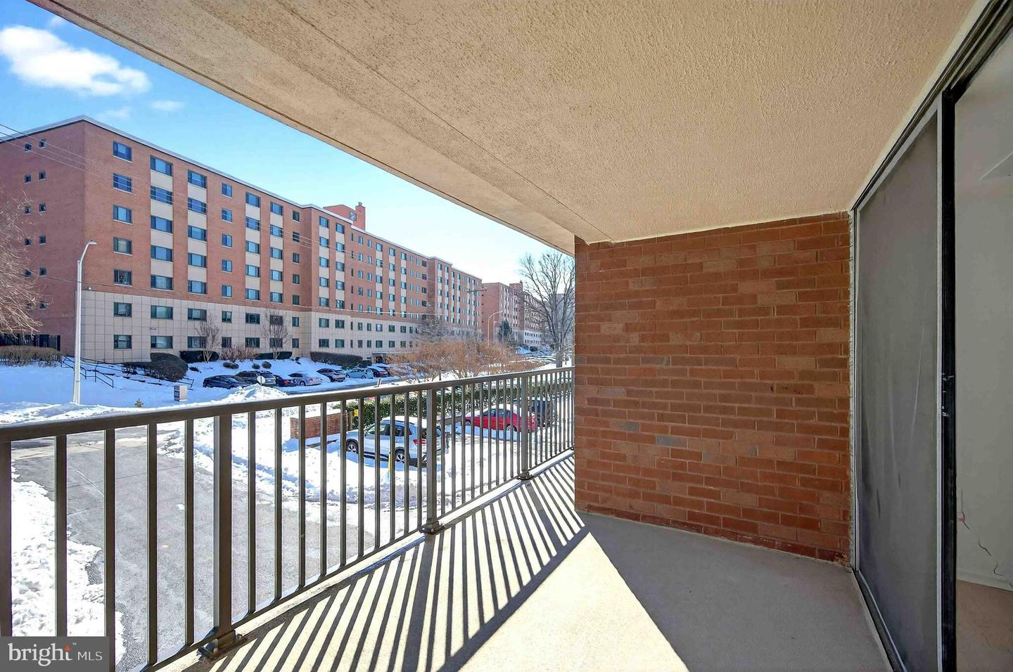 1300 ARMY NAVY DR #117, ARLINGTON, Virginia 22202, 2 Bedrooms Bedrooms, ,2 BathroomsBathrooms,Residential,For sale,1300 ARMY NAVY DR #117,VAAR2068082 MLS # VAAR2068082