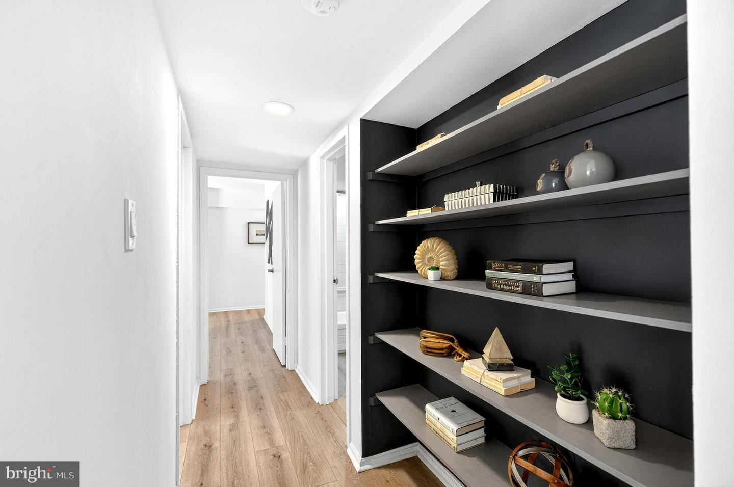 1300 ARMY NAVY DR #117, ARLINGTON, Virginia 22202, 2 Bedrooms Bedrooms, ,2 BathroomsBathrooms,Residential,For sale,1300 ARMY NAVY DR #117,VAAR2068082 MLS # VAAR2068082