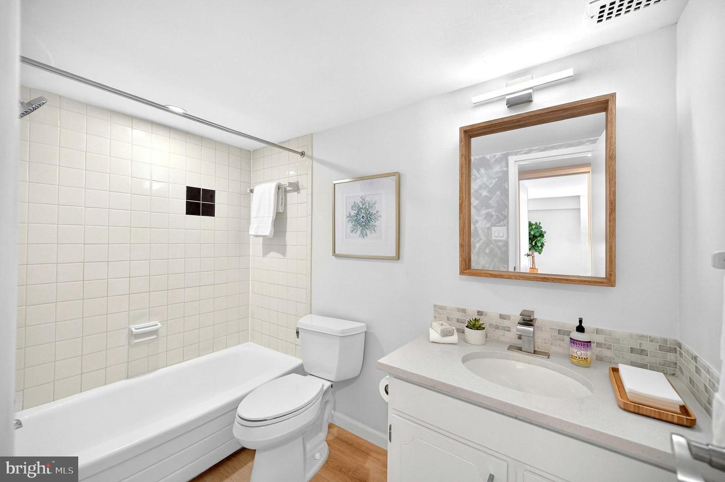 1300 ARMY NAVY DR #117, ARLINGTON, Virginia 22202, 2 Bedrooms Bedrooms, ,2 BathroomsBathrooms,Residential,For sale,1300 ARMY NAVY DR #117,VAAR2068082 MLS # VAAR2068082