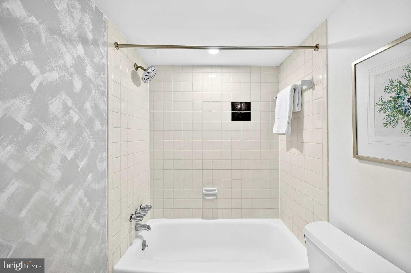 1300 ARMY NAVY DR #117, ARLINGTON, Virginia 22202, 2 Bedrooms Bedrooms, ,2 BathroomsBathrooms,Residential,For sale,1300 ARMY NAVY DR #117,VAAR2068082 MLS # VAAR2068082