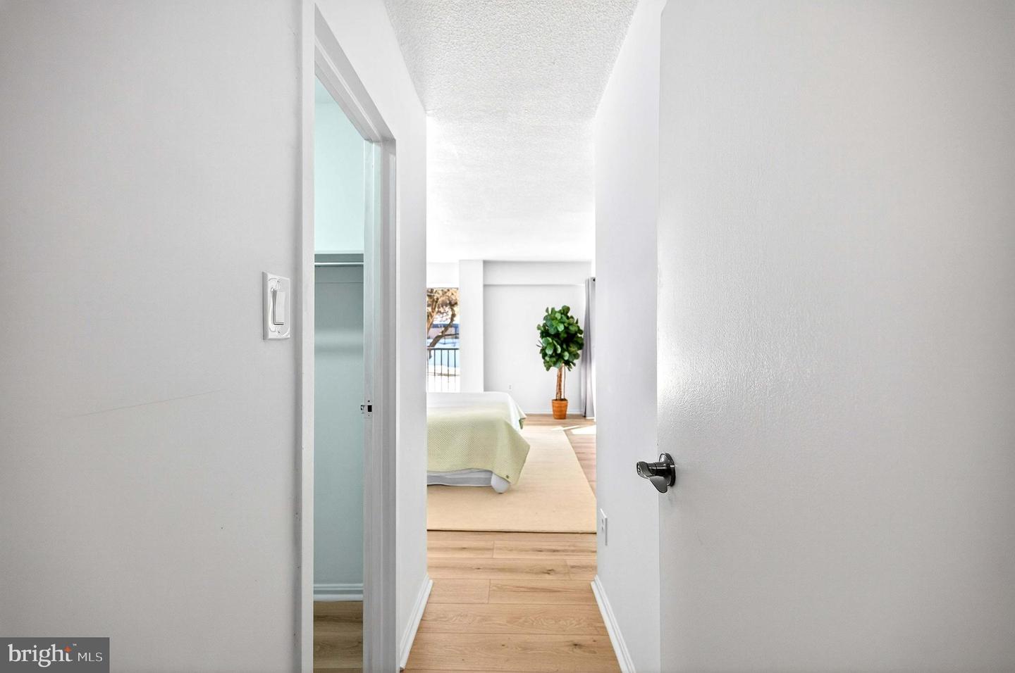 1300 ARMY NAVY DR #117, ARLINGTON, Virginia 22202, 2 Bedrooms Bedrooms, ,2 BathroomsBathrooms,Residential,For sale,1300 ARMY NAVY DR #117,VAAR2068082 MLS # VAAR2068082