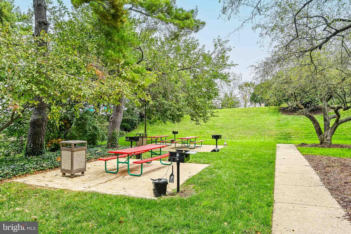 1300 ARMY NAVY DR #117, ARLINGTON, Virginia 22202, 2 Bedrooms Bedrooms, ,2 BathroomsBathrooms,Residential,For sale,1300 ARMY NAVY DR #117,VAAR2068082 MLS # VAAR2068082