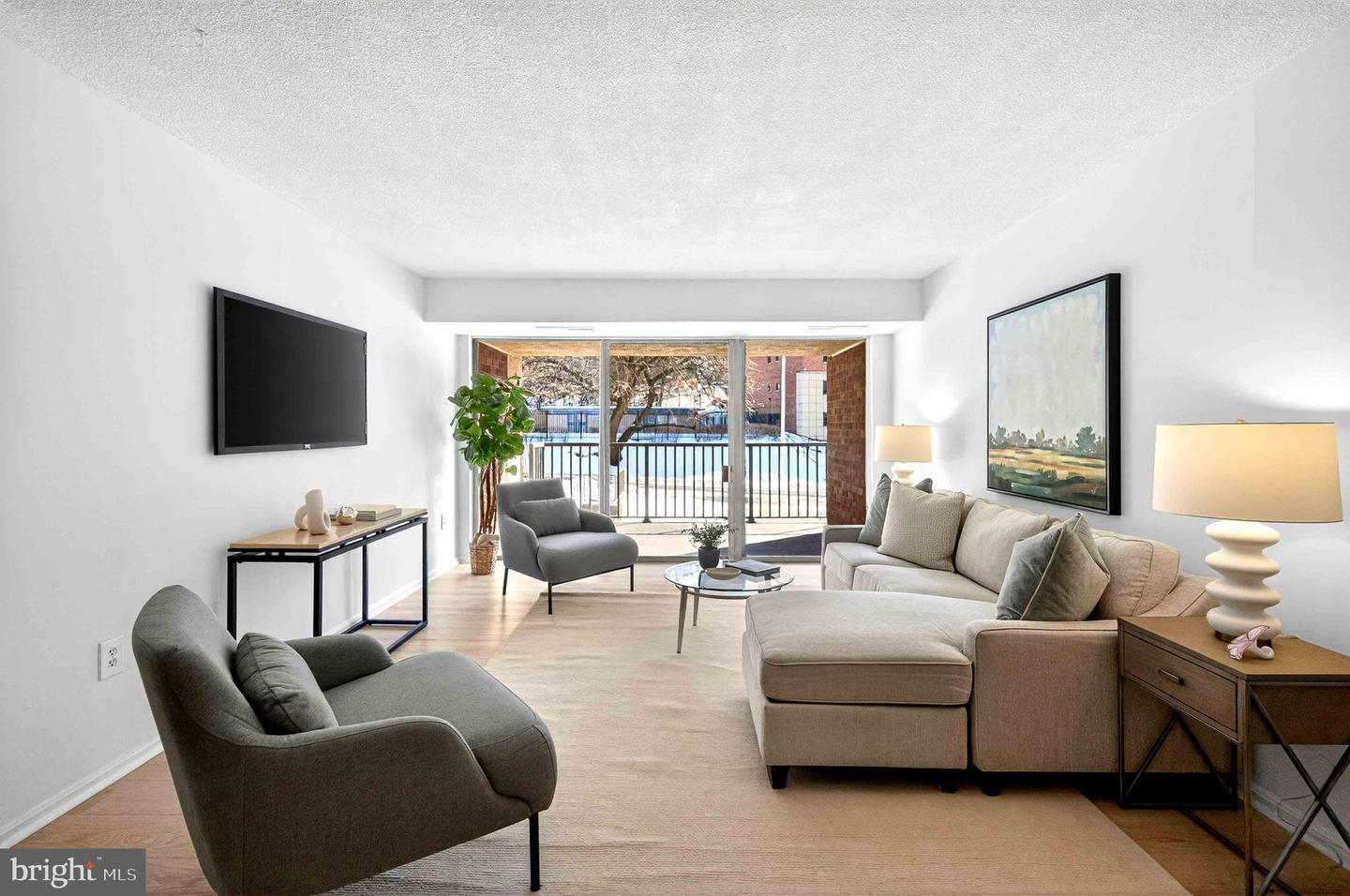 1300 ARMY NAVY DR #117, ARLINGTON, Virginia 22202, 2 Bedrooms Bedrooms, ,2 BathroomsBathrooms,Residential,For sale,1300 ARMY NAVY DR #117,VAAR2068082 MLS # VAAR2068082