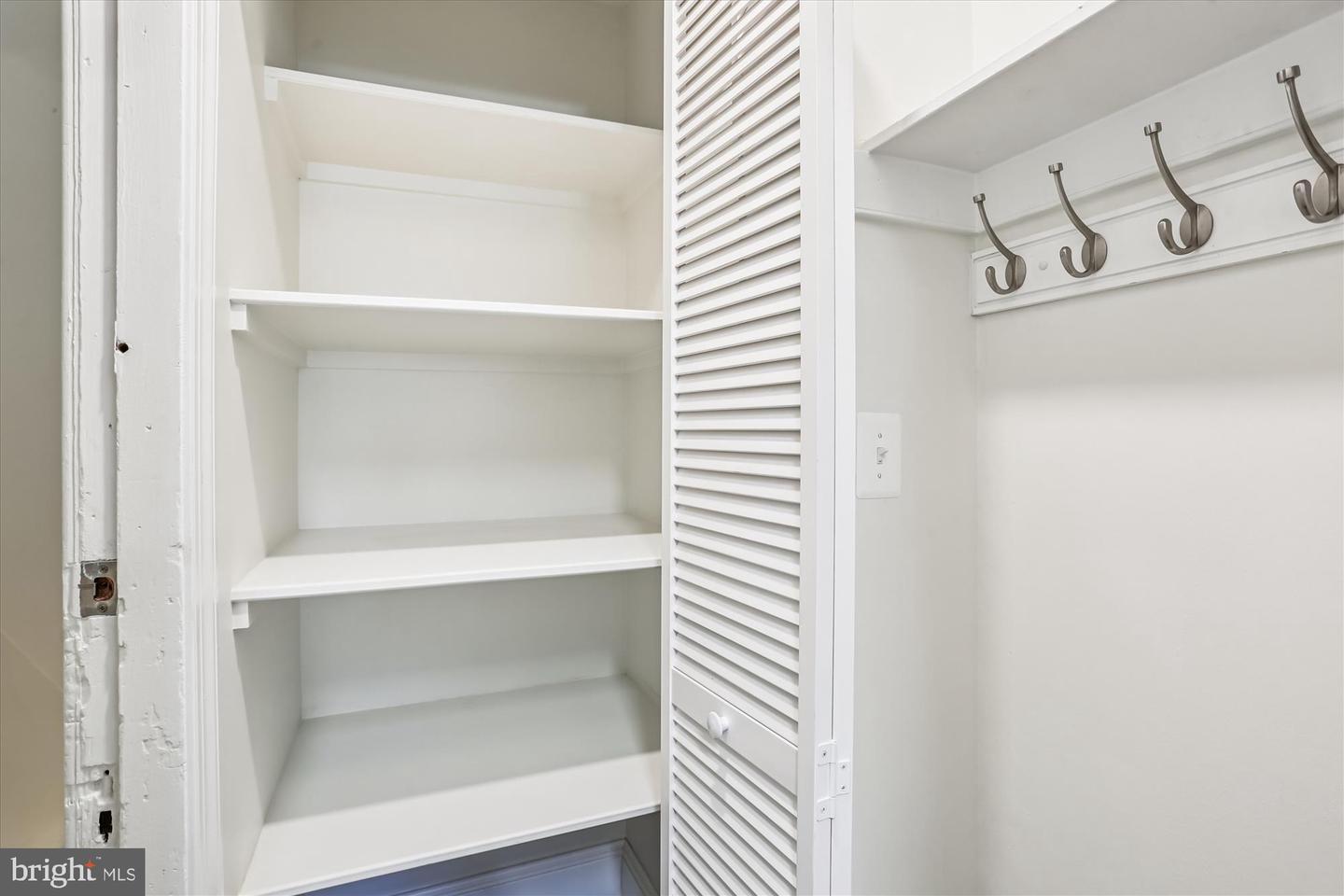 2306 38TH ST NW, WASHINGTON, District Of Columbia 20007, 3 Bedrooms Bedrooms, ,3 BathroomsBathrooms,Residential,For sale,2306 38TH ST NW,DCDC2242994 MLS # DCDC2242994