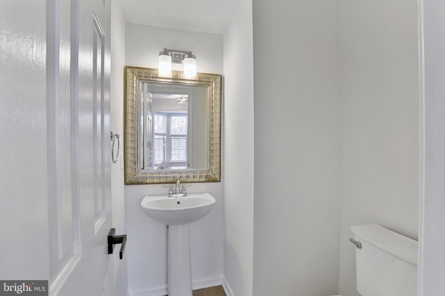 20381 FARMGATE TER, ASHBURN, Virginia 20147, 3 Bedrooms Bedrooms, 10 Rooms Rooms,2 BathroomsBathrooms,Residential,For sale,20381 FARMGATE TER,VALO2114552 MLS # VALO2114552