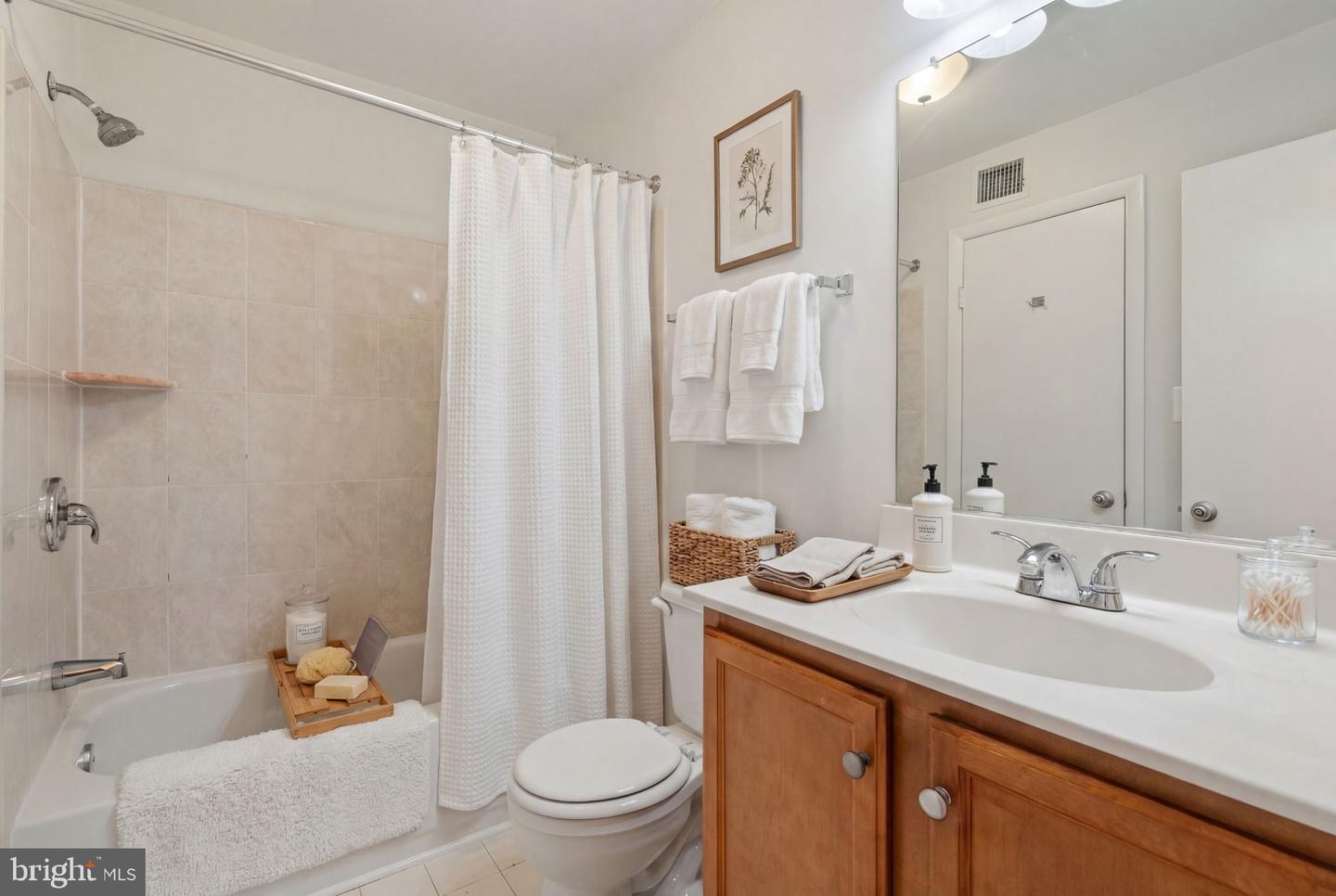 11703 OLDE ENGLISH DR #B, RESTON, Virginia 20190, 2 Bedrooms Bedrooms, 7 Rooms Rooms,1 BathroomBathrooms,Residential,For sale,11703 OLDE ENGLISH DR #B,VAFX2287398 MLS # VAFX2287398 11703 OLDE ENGLISH DR #B, RESTON, Virginia 20190, 2 Bedrooms Bedrooms, 7 Rooms Rooms,1 BathroomBathrooms,Residential,For sale,11703 OLDE ENGLISH DR #B,VAFX2287398 MLS # VAFX2287398