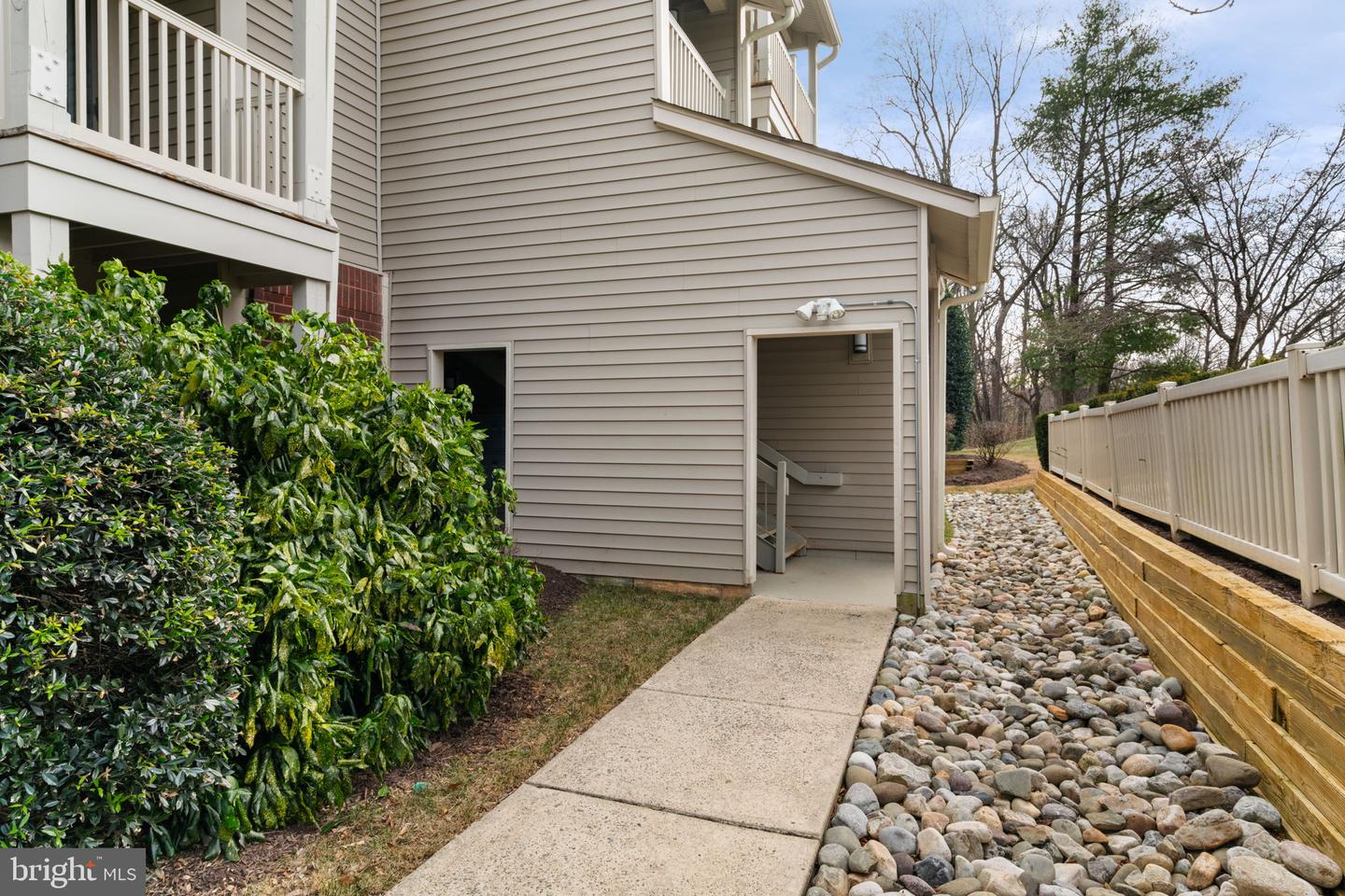 11703 OLDE ENGLISH DR #B, RESTON, Virginia 20190, 2 Bedrooms Bedrooms, 7 Rooms Rooms,1 BathroomBathrooms,Residential,For sale,11703 OLDE ENGLISH DR #B,VAFX2287398 MLS # VAFX2287398 11703 OLDE ENGLISH DR #B, RESTON, Virginia 20190, 2 Bedrooms Bedrooms, 7 Rooms Rooms,1 BathroomBathrooms,Residential,For sale,11703 OLDE ENGLISH DR #B,VAFX2287398 MLS # VAFX2287398