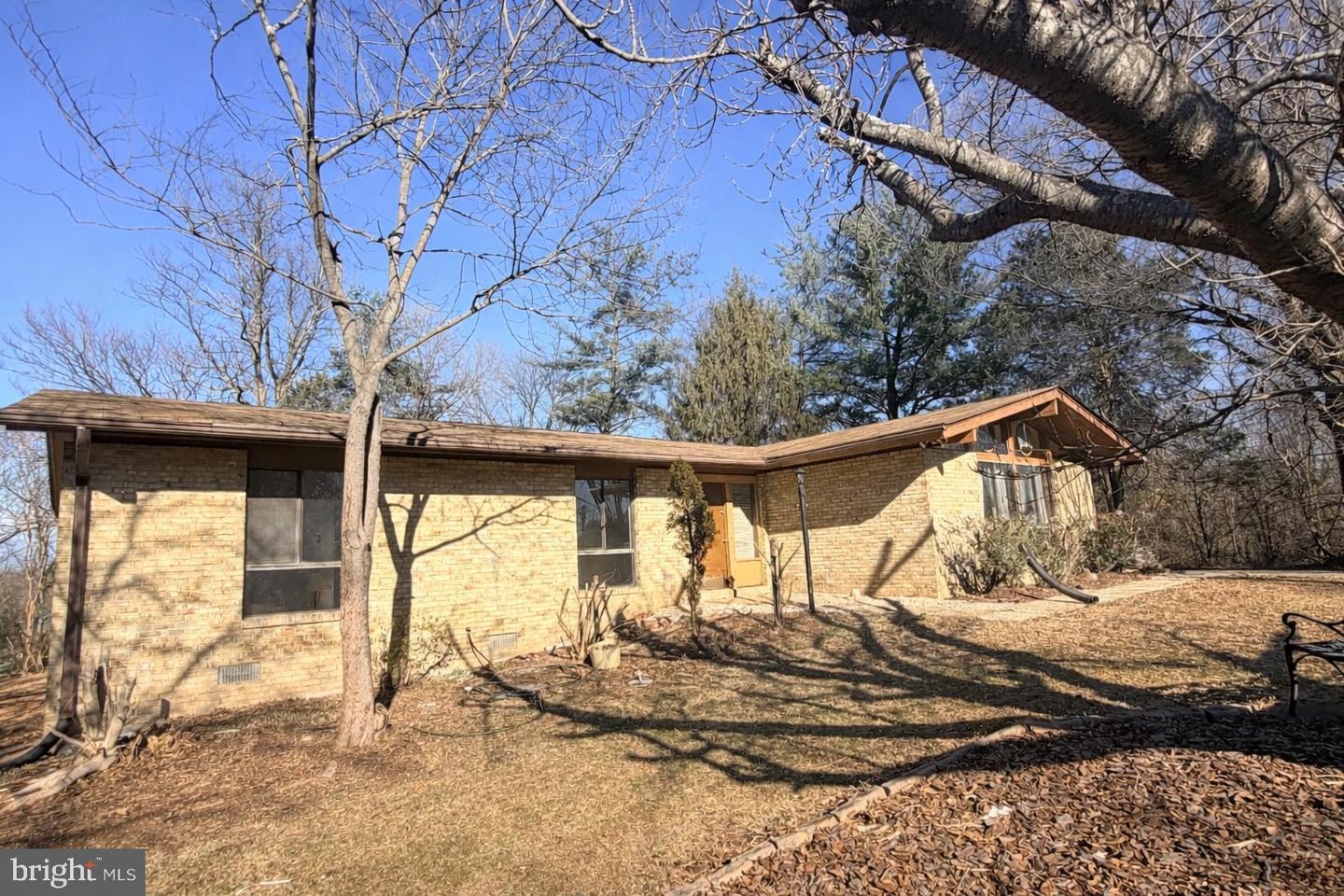 10400 HUNTER RIDGE DR, OAKTON, Virginia 22124, 4 Bedrooms Bedrooms, 11 Rooms Rooms,2 BathroomsBathrooms,Residential,For sale,10400 HUNTER RIDGE DR,VAFX2287422 MLS # VAFX2287422 10400 HUNTER RIDGE DR, OAKTON, Virginia 22124, 4 Bedrooms Bedrooms, 11 Rooms Rooms,2 BathroomsBathrooms,Residential,For sale,10400 HUNTER RIDGE DR,VAFX2287422 MLS # VAFX2287422