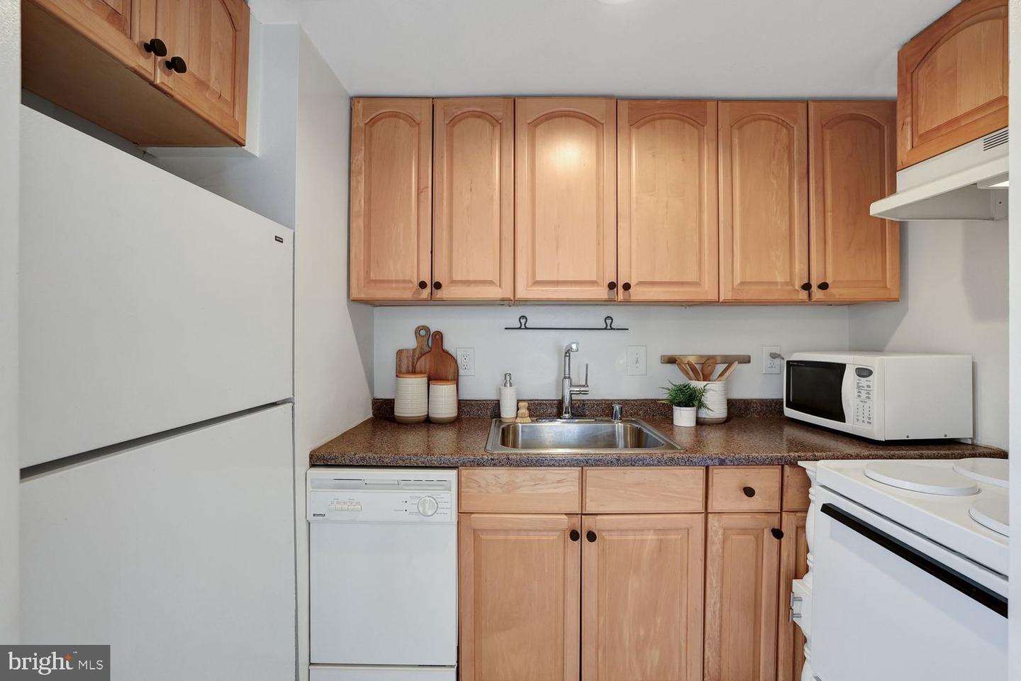 1133 13TH ST NW #704, WASHINGTON, District Of Columbia 20005, 1 Bedroom Bedrooms, ,1 BathroomBathrooms,Residential,For sale,1133 13TH ST NW #704,DCDC2243076 MLS # DCDC2243076