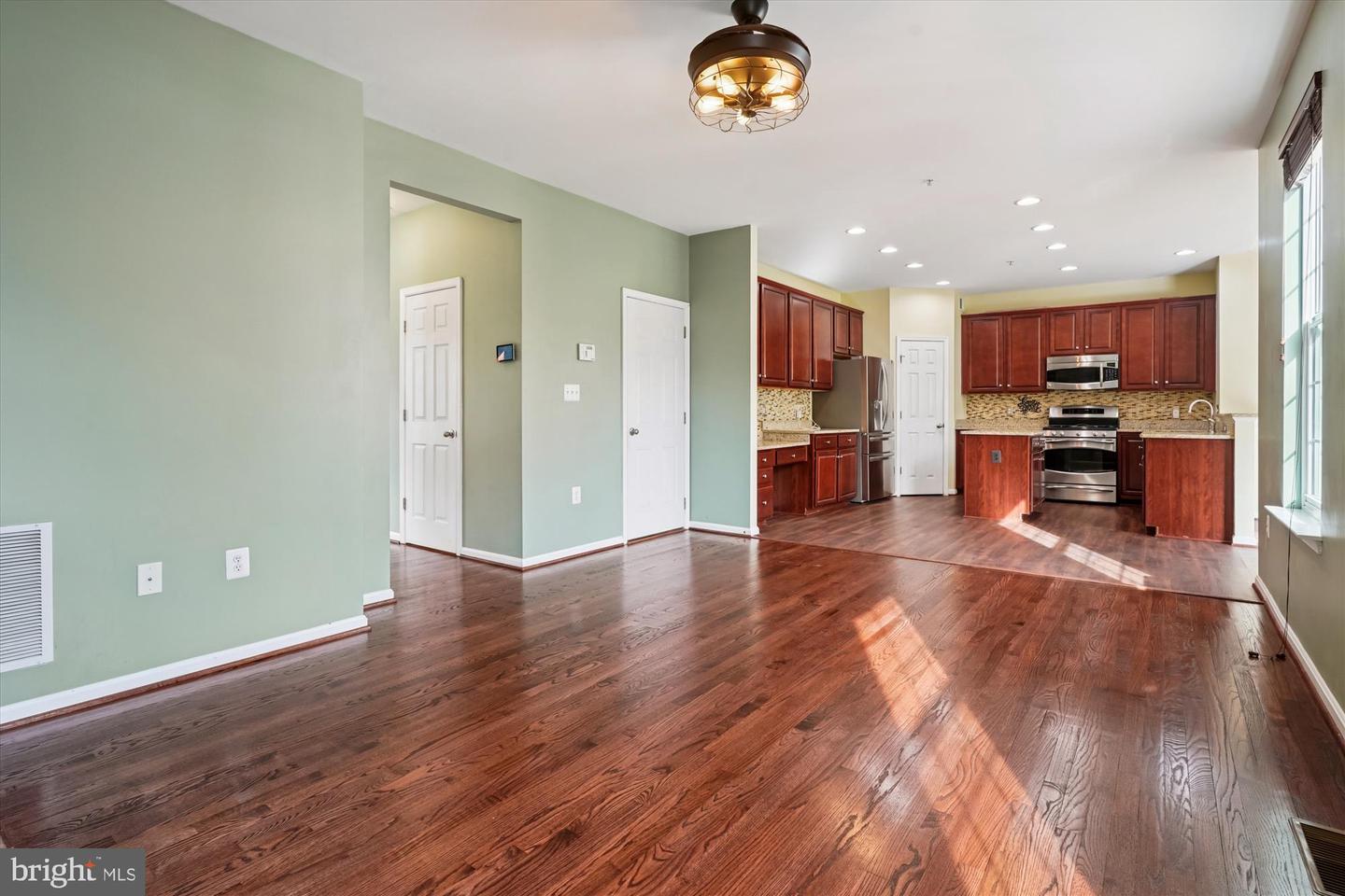 16449 PLUMAGE EAGLE ST, WOODBRIDGE, Virginia 22191, 4 Bedrooms Bedrooms, ,3 BathroomsBathrooms,Residential,For sale,16449 PLUMAGE EAGLE ST,VAPW2111200 MLS # VAPW2111200