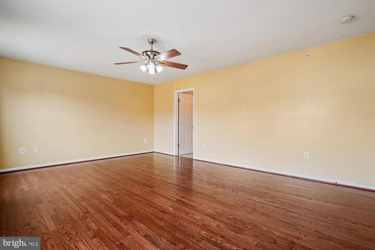 16449 PLUMAGE EAGLE ST, WOODBRIDGE, Virginia 22191, 4 Bedrooms Bedrooms, ,3 BathroomsBathrooms,Residential,For sale,16449 PLUMAGE EAGLE ST,VAPW2111200 MLS # VAPW2111200