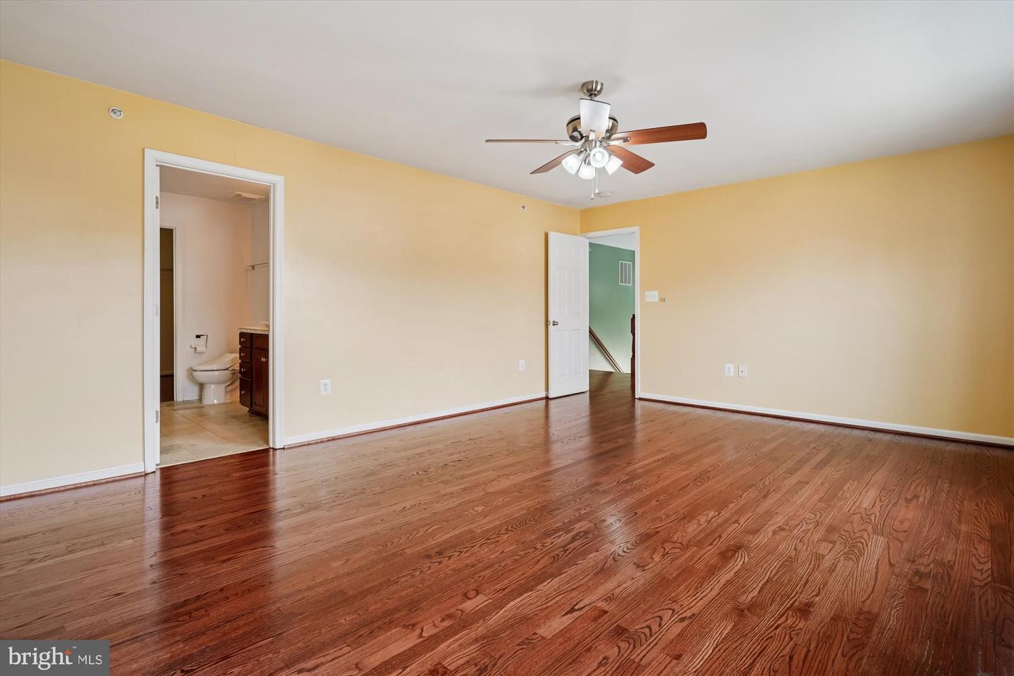 16449 PLUMAGE EAGLE ST, WOODBRIDGE, Virginia 22191, 4 Bedrooms Bedrooms, ,3 BathroomsBathrooms,Residential,For sale,16449 PLUMAGE EAGLE ST,VAPW2111200 MLS # VAPW2111200