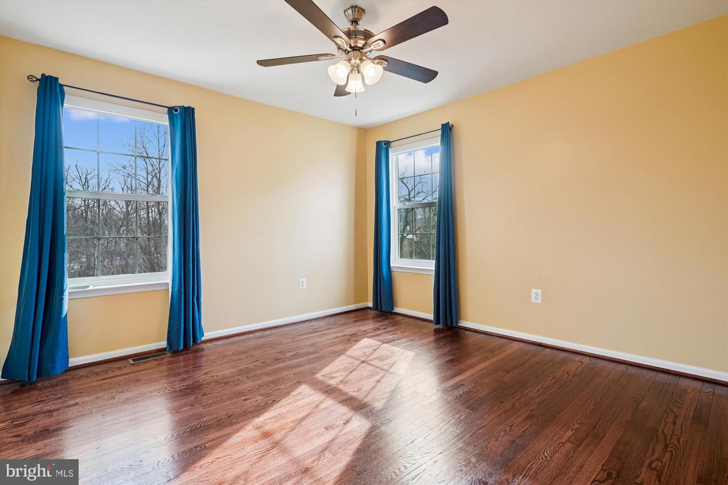 16449 PLUMAGE EAGLE ST, WOODBRIDGE, Virginia 22191, 4 Bedrooms Bedrooms, ,3 BathroomsBathrooms,Residential,For sale,16449 PLUMAGE EAGLE ST,VAPW2111200 MLS # VAPW2111200