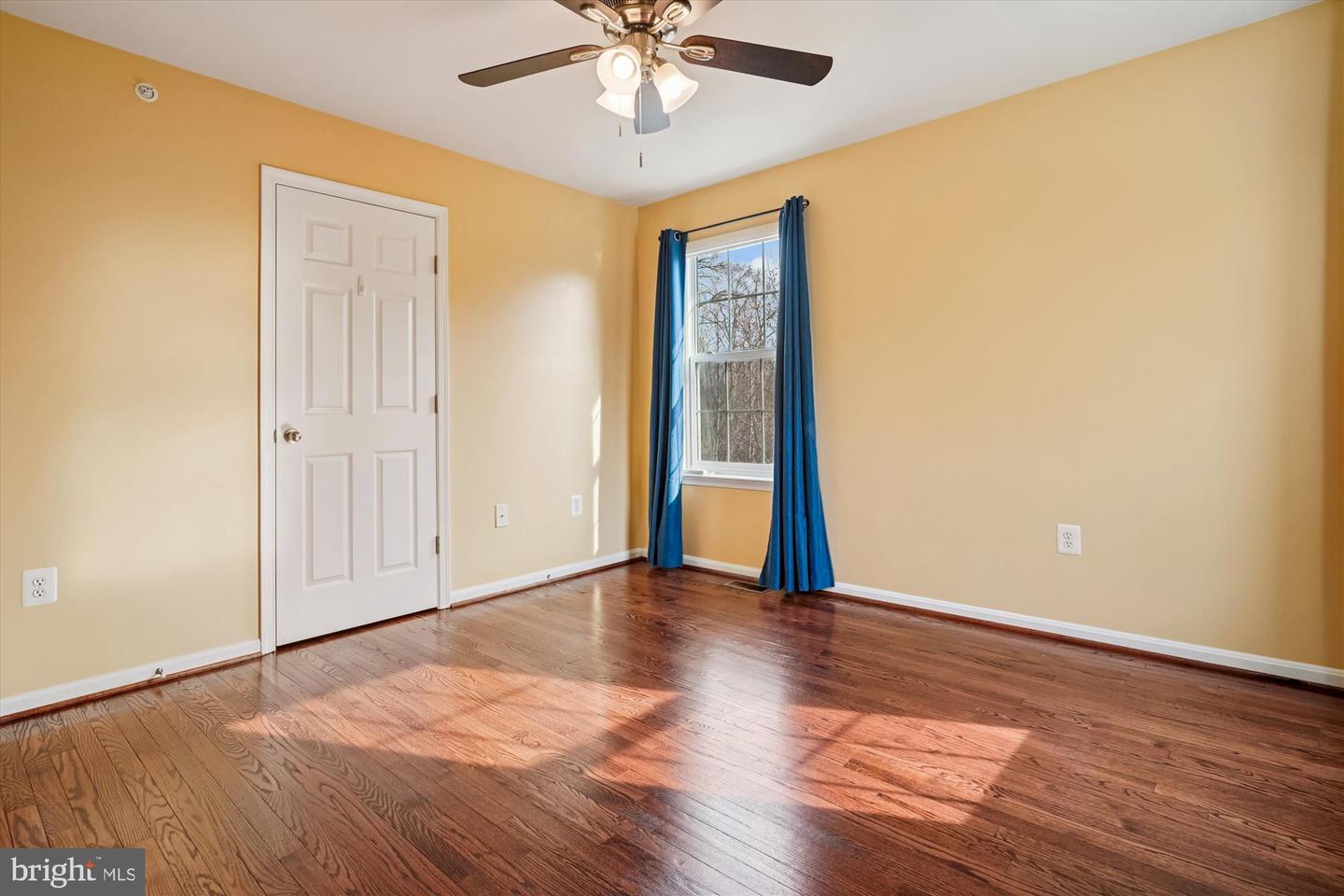 16449 PLUMAGE EAGLE ST, WOODBRIDGE, Virginia 22191, 4 Bedrooms Bedrooms, ,3 BathroomsBathrooms,Residential,For sale,16449 PLUMAGE EAGLE ST,VAPW2111200 MLS # VAPW2111200