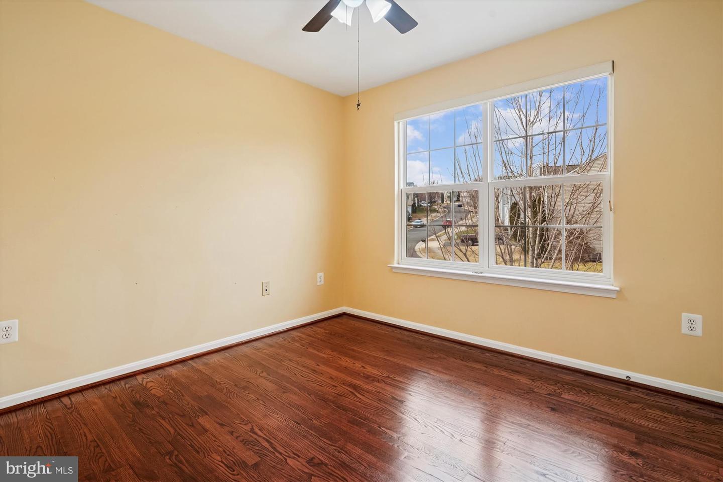 16449 PLUMAGE EAGLE ST, WOODBRIDGE, Virginia 22191, 4 Bedrooms Bedrooms, ,3 BathroomsBathrooms,Residential,For sale,16449 PLUMAGE EAGLE ST,VAPW2111200 MLS # VAPW2111200