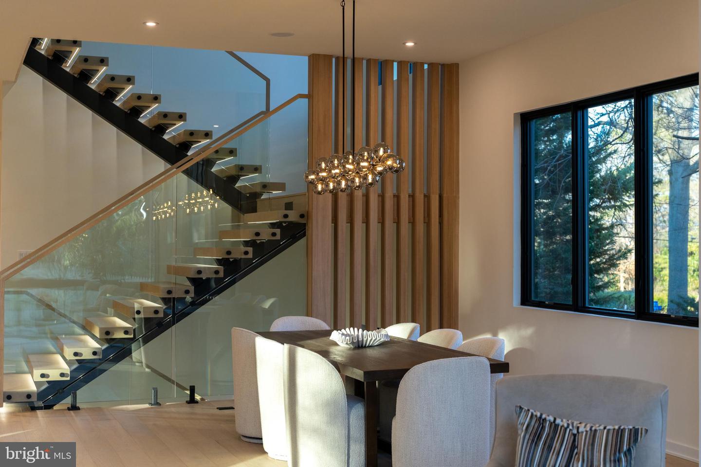 7103 WESTBURY RD, MCLEAN, Virginia 22101, 6 Bedrooms Bedrooms, ,6 BathroomsBathrooms,Residential,For sale,7103 WESTBURY RD,VAFX2287472 MLS # VAFX2287472