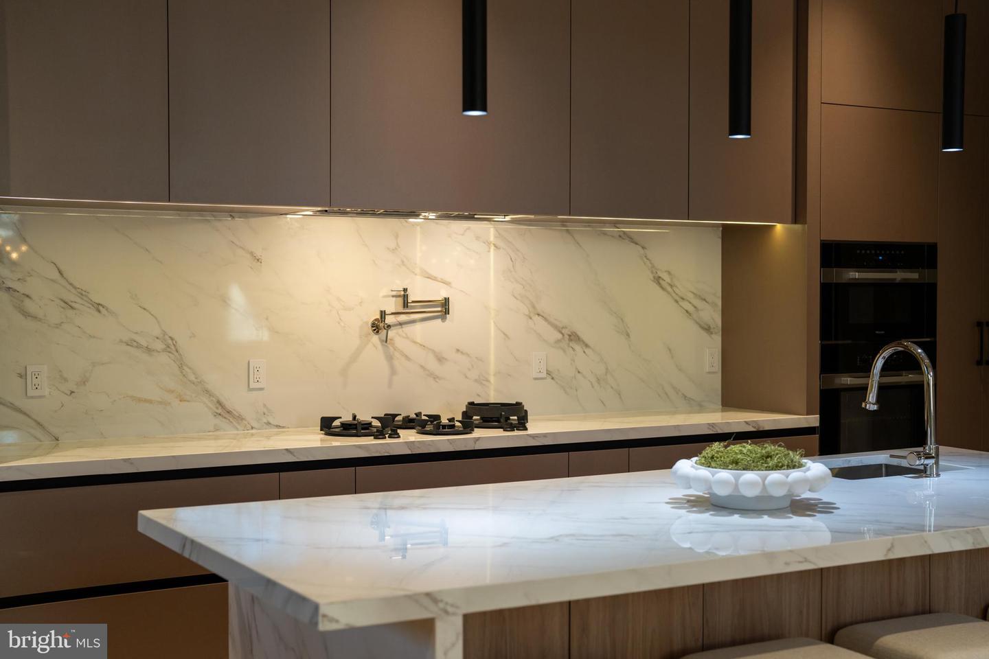 7103 WESTBURY RD, MCLEAN, Virginia 22101, 6 Bedrooms Bedrooms, ,6 BathroomsBathrooms,Residential,For sale,7103 WESTBURY RD,VAFX2287472 MLS # VAFX2287472