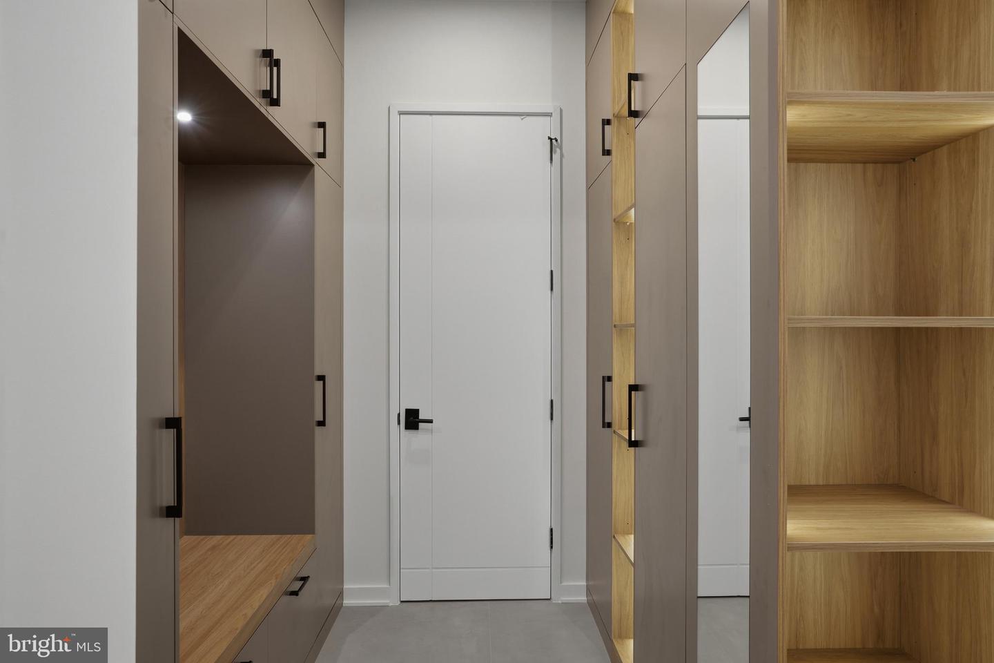 7103 WESTBURY RD, MCLEAN, Virginia 22101, 6 Bedrooms Bedrooms, ,6 BathroomsBathrooms,Residential,For sale,7103 WESTBURY RD,VAFX2287472 MLS # VAFX2287472