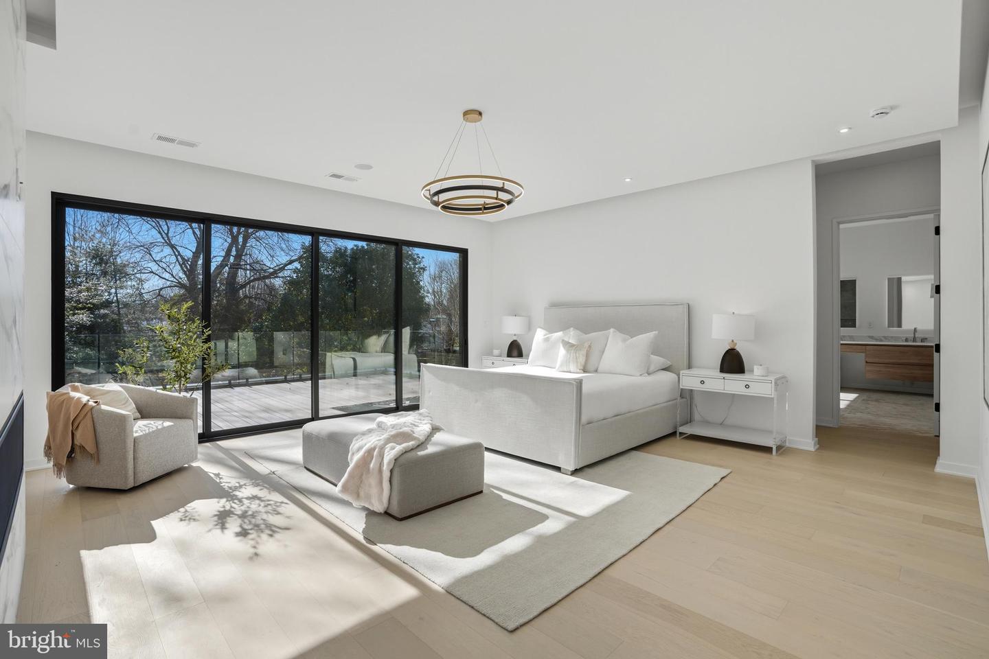 7103 WESTBURY RD, MCLEAN, Virginia 22101, 6 Bedrooms Bedrooms, ,6 BathroomsBathrooms,Residential,For sale,7103 WESTBURY RD,VAFX2287472 MLS # VAFX2287472