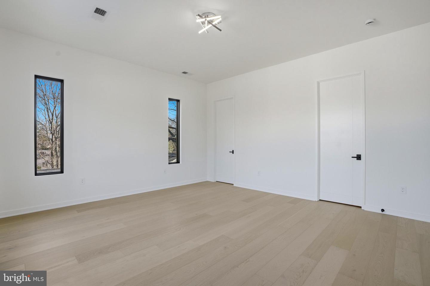 7103 WESTBURY RD, MCLEAN, Virginia 22101, 6 Bedrooms Bedrooms, ,6 BathroomsBathrooms,Residential,For sale,7103 WESTBURY RD,VAFX2287472 MLS # VAFX2287472