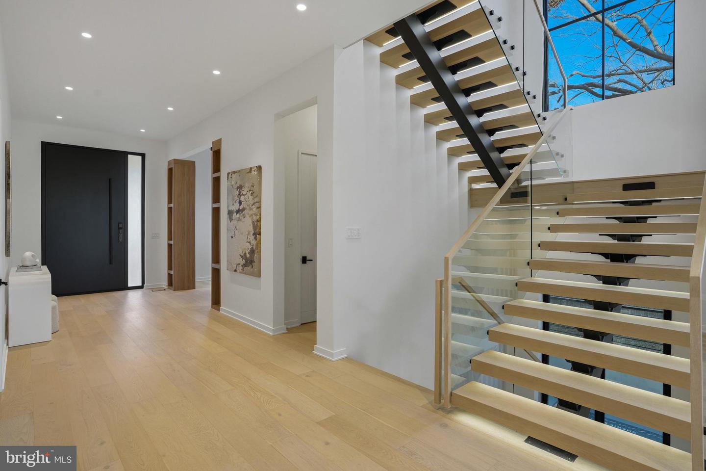 7103 WESTBURY RD, MCLEAN, Virginia 22101, 6 Bedrooms Bedrooms, ,6 BathroomsBathrooms,Residential,For sale,7103 WESTBURY RD,VAFX2287472 MLS # VAFX2287472