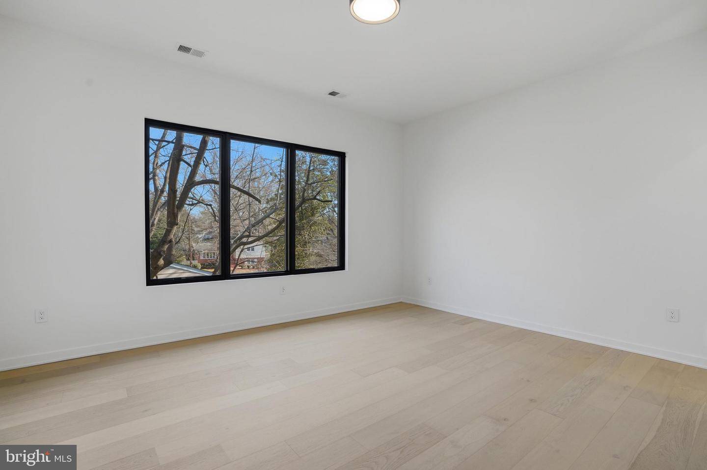 7103 WESTBURY RD, MCLEAN, Virginia 22101, 6 Bedrooms Bedrooms, ,6 BathroomsBathrooms,Residential,For sale,7103 WESTBURY RD,VAFX2287472 MLS # VAFX2287472