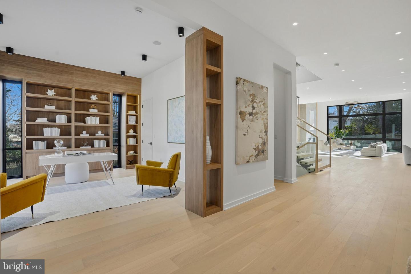 7103 WESTBURY RD, MCLEAN, Virginia 22101, 6 Bedrooms Bedrooms, ,6 BathroomsBathrooms,Residential,For sale,7103 WESTBURY RD,VAFX2287472 MLS # VAFX2287472