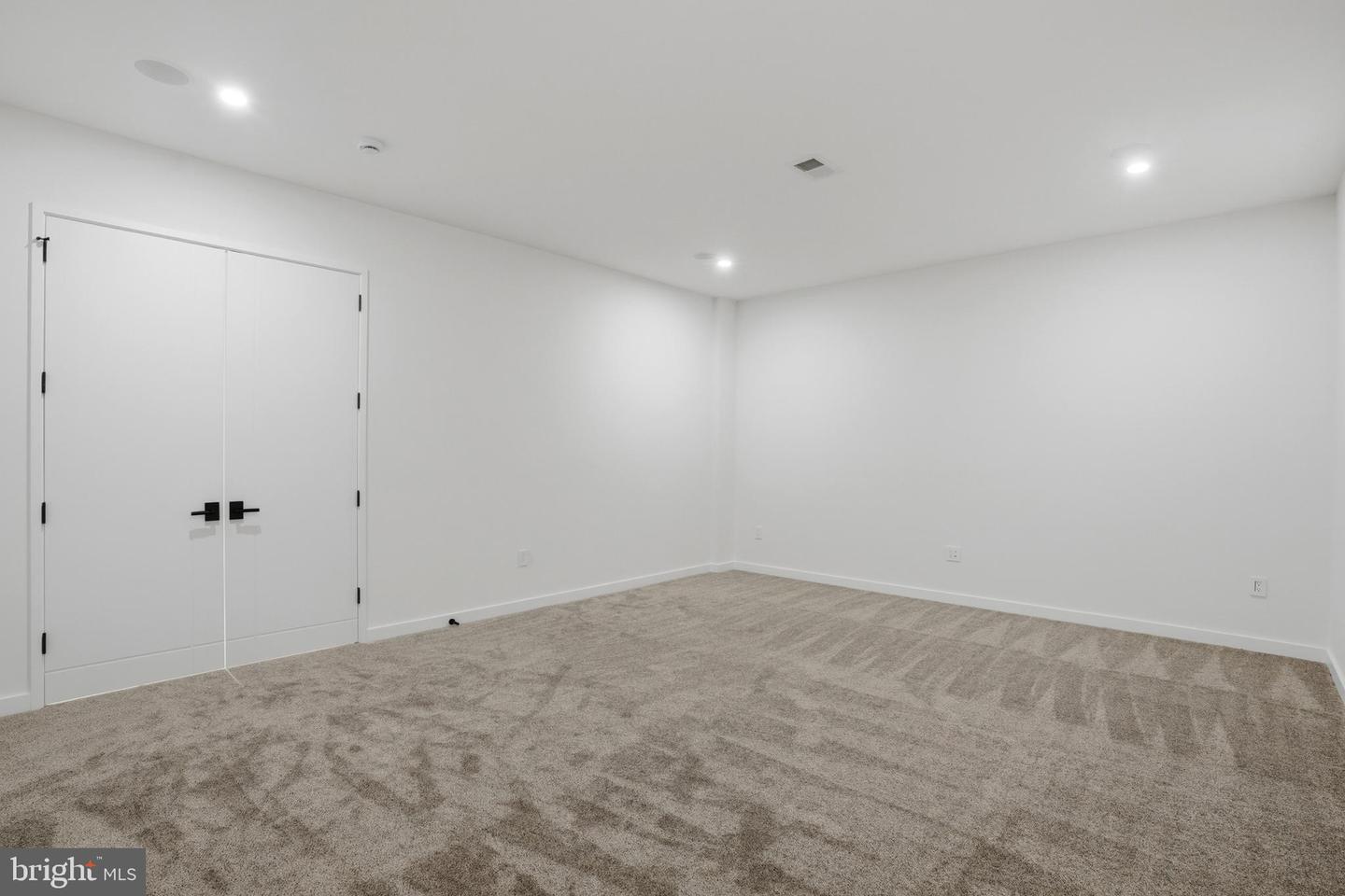 7103 WESTBURY RD, MCLEAN, Virginia 22101, 6 Bedrooms Bedrooms, ,6 BathroomsBathrooms,Residential,For sale,7103 WESTBURY RD,VAFX2287472 MLS # VAFX2287472