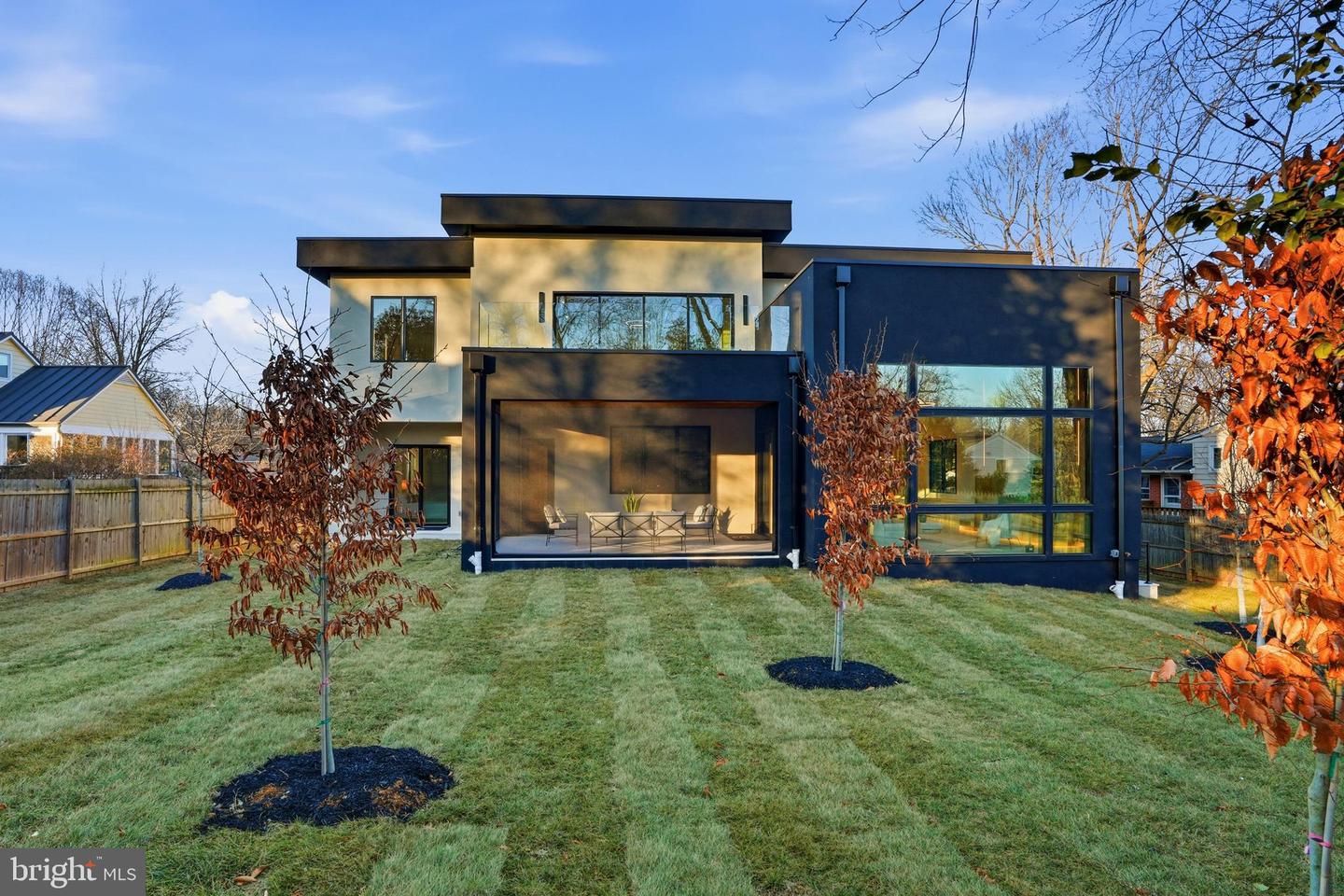 7103 WESTBURY RD, MCLEAN, Virginia 22101, 6 Bedrooms Bedrooms, ,6 BathroomsBathrooms,Residential,For sale,7103 WESTBURY RD,VAFX2287472 MLS # VAFX2287472