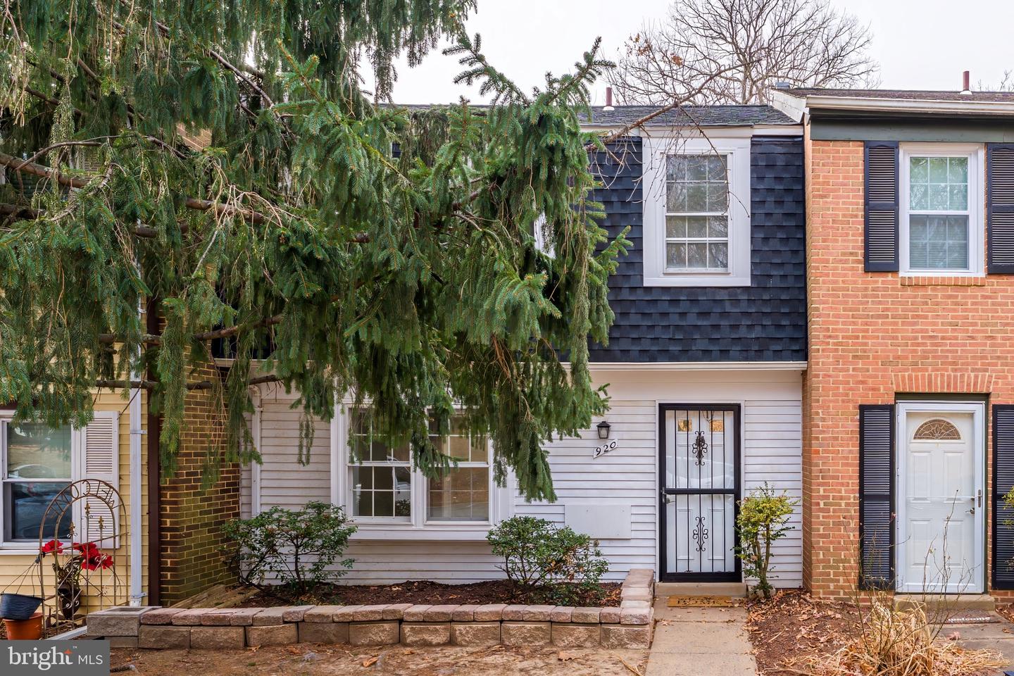 920 WINDSOR CT, STERLING, Virginia 20164, 3 Bedrooms Bedrooms, ,2 BathroomsBathrooms,Residential,For sale,920 WINDSOR CT,VALO2114628 MLS # VALO2114628 920 WINDSOR CT, STERLING, Virginia 20164, 3 Bedrooms Bedrooms, ,2 BathroomsBathrooms,Residential,For sale,920 WINDSOR CT,VALO2114628 MLS # VALO2114628