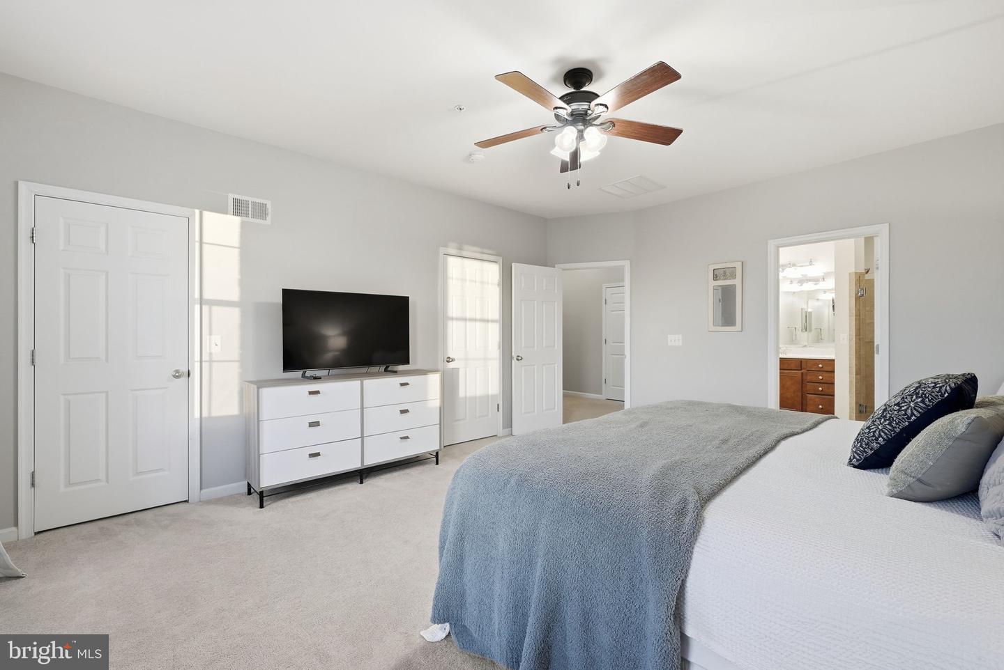 9455 STONEWALL RD, MANASSAS, Virginia 20110, 3 Bedrooms Bedrooms, ,2 BathroomsBathrooms,Residential,For sale,9455 STONEWALL RD,VAMN2010018 MLS # VAMN2010018