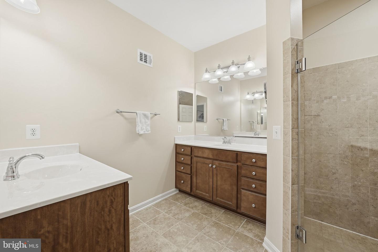 9455 STONEWALL RD, MANASSAS, Virginia 20110, 3 Bedrooms Bedrooms, ,2 BathroomsBathrooms,Residential,For sale,9455 STONEWALL RD,VAMN2010018 MLS # VAMN2010018