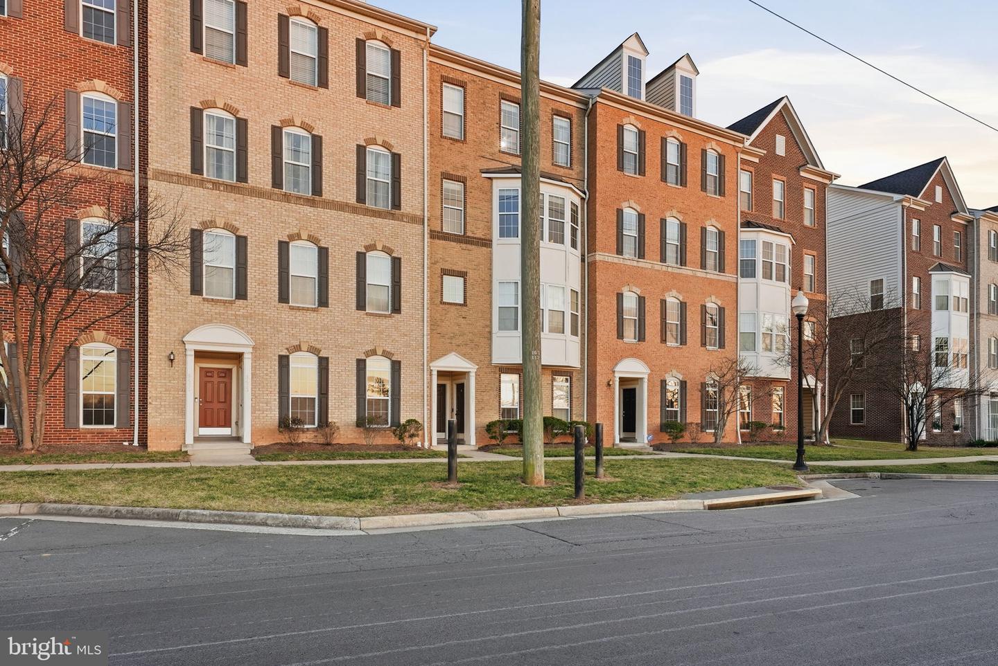 9455 STONEWALL RD, MANASSAS, Virginia 20110, 3 Bedrooms Bedrooms, ,2 BathroomsBathrooms,Residential,For sale,9455 STONEWALL RD,VAMN2010018 MLS # VAMN2010018