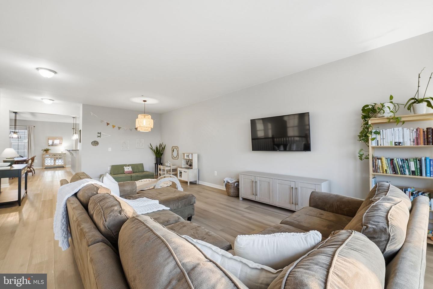 9455 STONEWALL RD, MANASSAS, Virginia 20110, 3 Bedrooms Bedrooms, ,2 BathroomsBathrooms,Residential,For sale,9455 STONEWALL RD,VAMN2010018 MLS # VAMN2010018