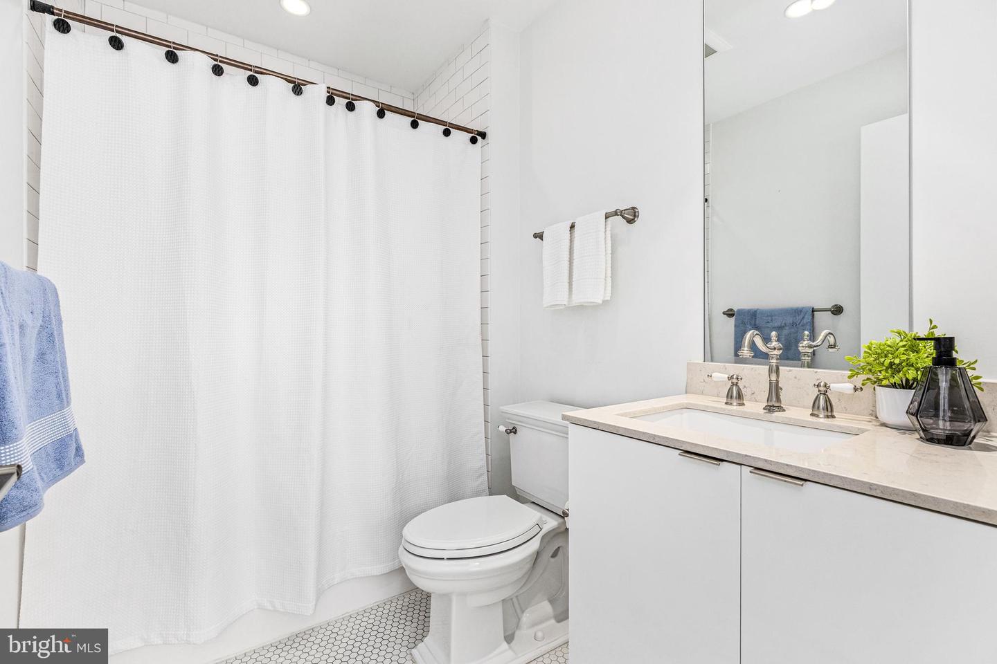 1380 QUINCY ST NW #3E, WASHINGTON, District Of Columbia 20011, 2 Bedrooms Bedrooms, ,2 BathroomsBathrooms,Residential,For sale,1380 QUINCY ST NW #3E,DCDC2243268 MLS # DCDC2243268 1380 QUINCY ST NW #3E, WASHINGTON, District Of Columbia 20011, 2 Bedrooms Bedrooms, ,2 BathroomsBathrooms,Residential,For sale,1380 QUINCY ST NW #3E,DCDC2243268 MLS # DCDC2243268