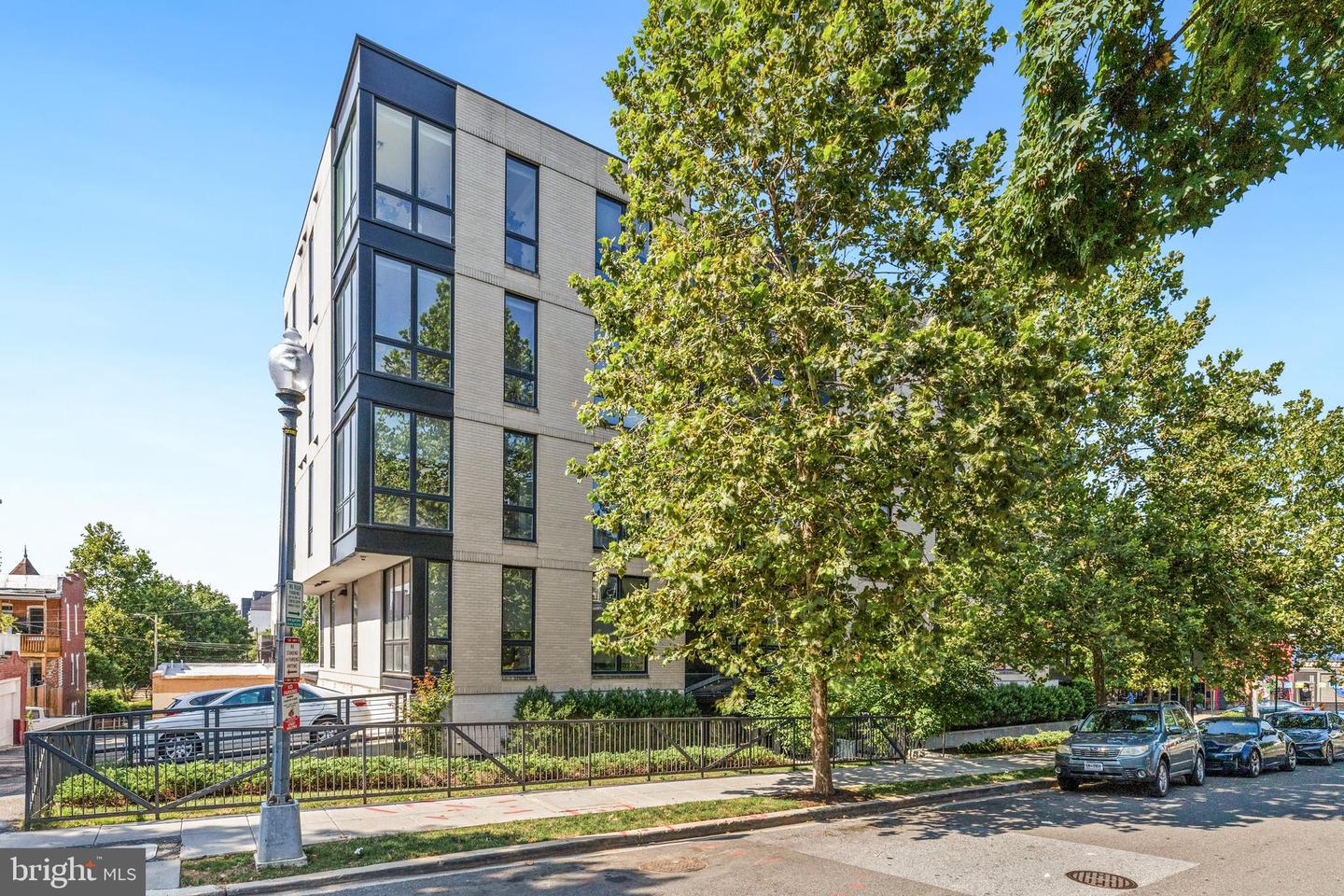 1380 QUINCY ST NW #3E, WASHINGTON, District Of Columbia 20011, 2 Bedrooms Bedrooms, ,2 BathroomsBathrooms,Residential,For sale,1380 QUINCY ST NW #3E,DCDC2243268 MLS # DCDC2243268 1380 QUINCY ST NW #3E, WASHINGTON, District Of Columbia 20011, 2 Bedrooms Bedrooms, ,2 BathroomsBathrooms,Residential,For sale,1380 QUINCY ST NW #3E,DCDC2243268 MLS # DCDC2243268