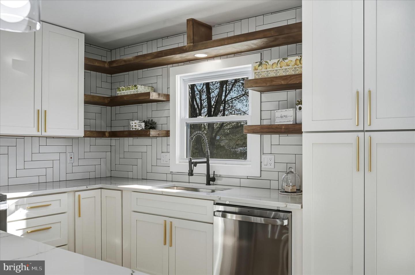 110 ELAINE DR, WINCHESTER, Virginia 22602, 3 Bedrooms Bedrooms, ,2 BathroomsBathrooms,Residential,For sale,110 ELAINE DR,VAFV2039216 MLS # VAFV2039216