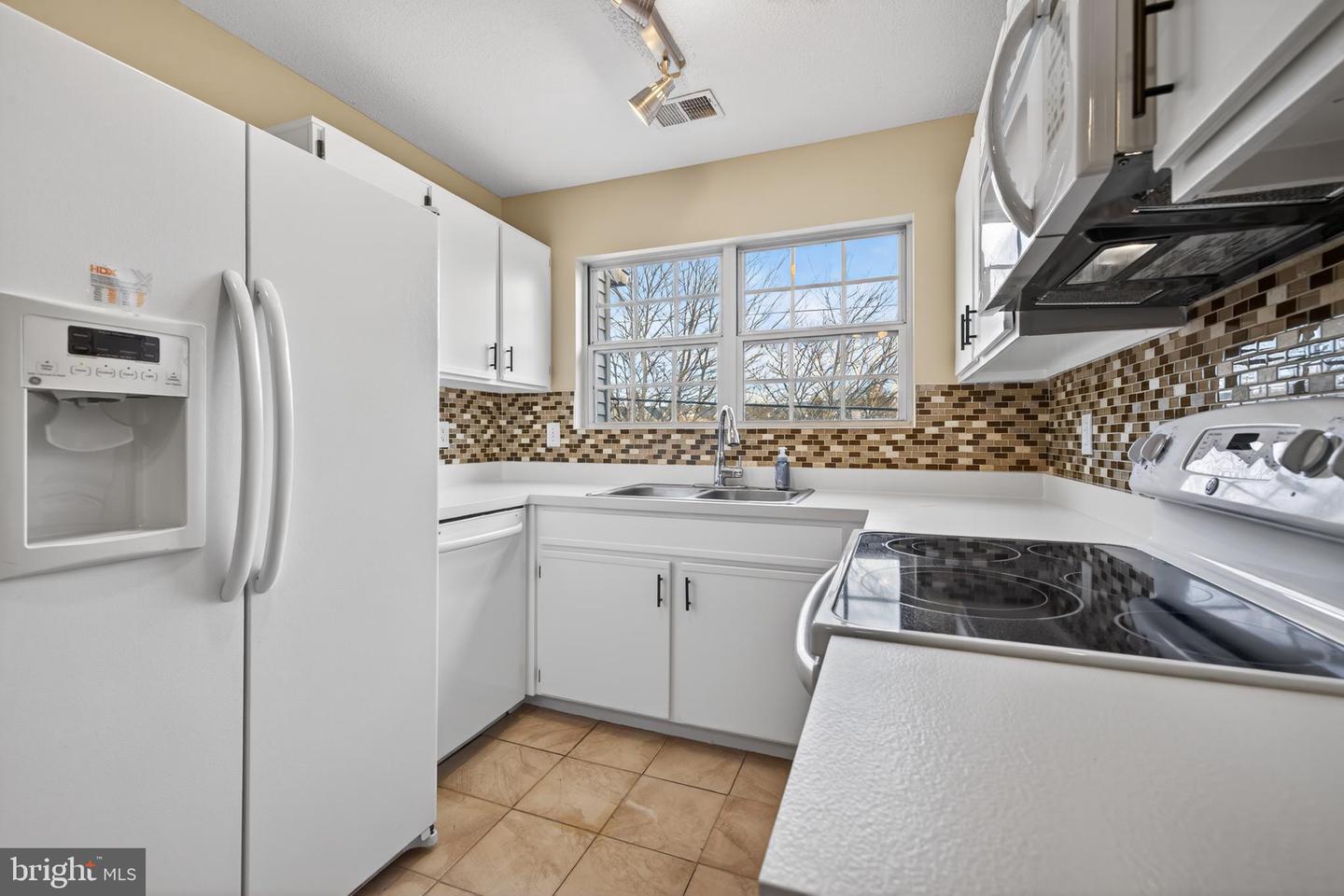 1111 HUNTMASTER TER NE #301, LEESBURG, Virginia 20176, 3 Bedrooms Bedrooms, ,2 BathroomsBathrooms,Residential,For sale,1111 HUNTMASTER TER NE #301,VALO2114720 MLS # VALO2114720 1111 HUNTMASTER TER NE #301, LEESBURG, Virginia 20176, 3 Bedrooms Bedrooms, ,2 BathroomsBathrooms,Residential,For sale,1111 HUNTMASTER TER NE #301,VALO2114720 MLS # VALO2114720