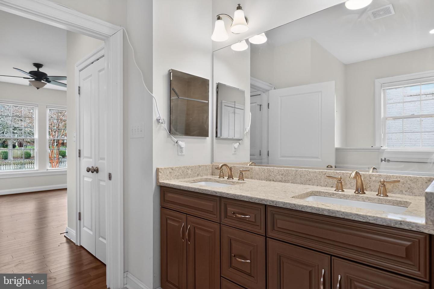 5160 FARMOUNT TER #16, GLEN ALLEN, Virginia 23059, 3 Bedrooms Bedrooms, ,3 BathroomsBathrooms,Residential,For sale,5160 FARMOUNT TER #16,VAHN2001158 MLS # VAHN2001158