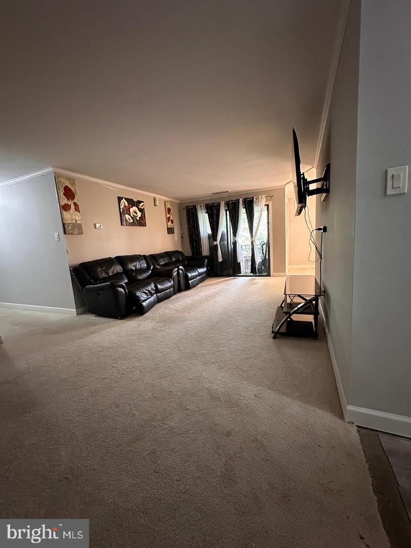 525 FLORIDA AVE #202, HERNDON, Virginia 20170, 2 Bedrooms Bedrooms, ,2 BathroomsBathrooms,Residential,For sale,525 FLORIDA AVE #202,VAFX2287724 MLS # VAFX2287724