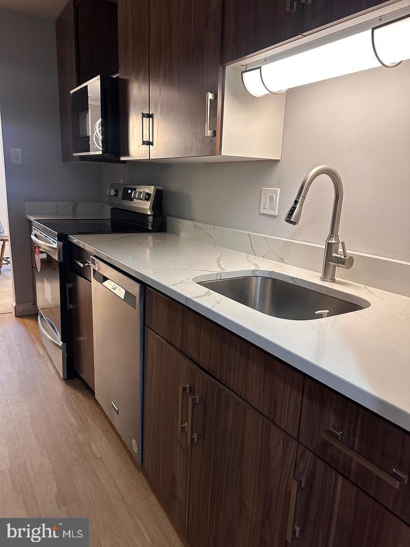 525 FLORIDA AVE #202, HERNDON, Virginia 20170, 2 Bedrooms Bedrooms, ,2 BathroomsBathrooms,Residential,For sale,525 FLORIDA AVE #202,VAFX2287724 MLS # VAFX2287724