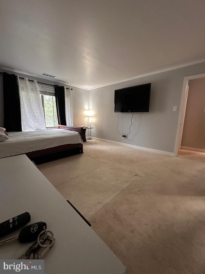 525 FLORIDA AVE #202, HERNDON, Virginia 20170, 2 Bedrooms Bedrooms, ,2 BathroomsBathrooms,Residential,For sale,525 FLORIDA AVE #202,VAFX2287724 MLS # VAFX2287724