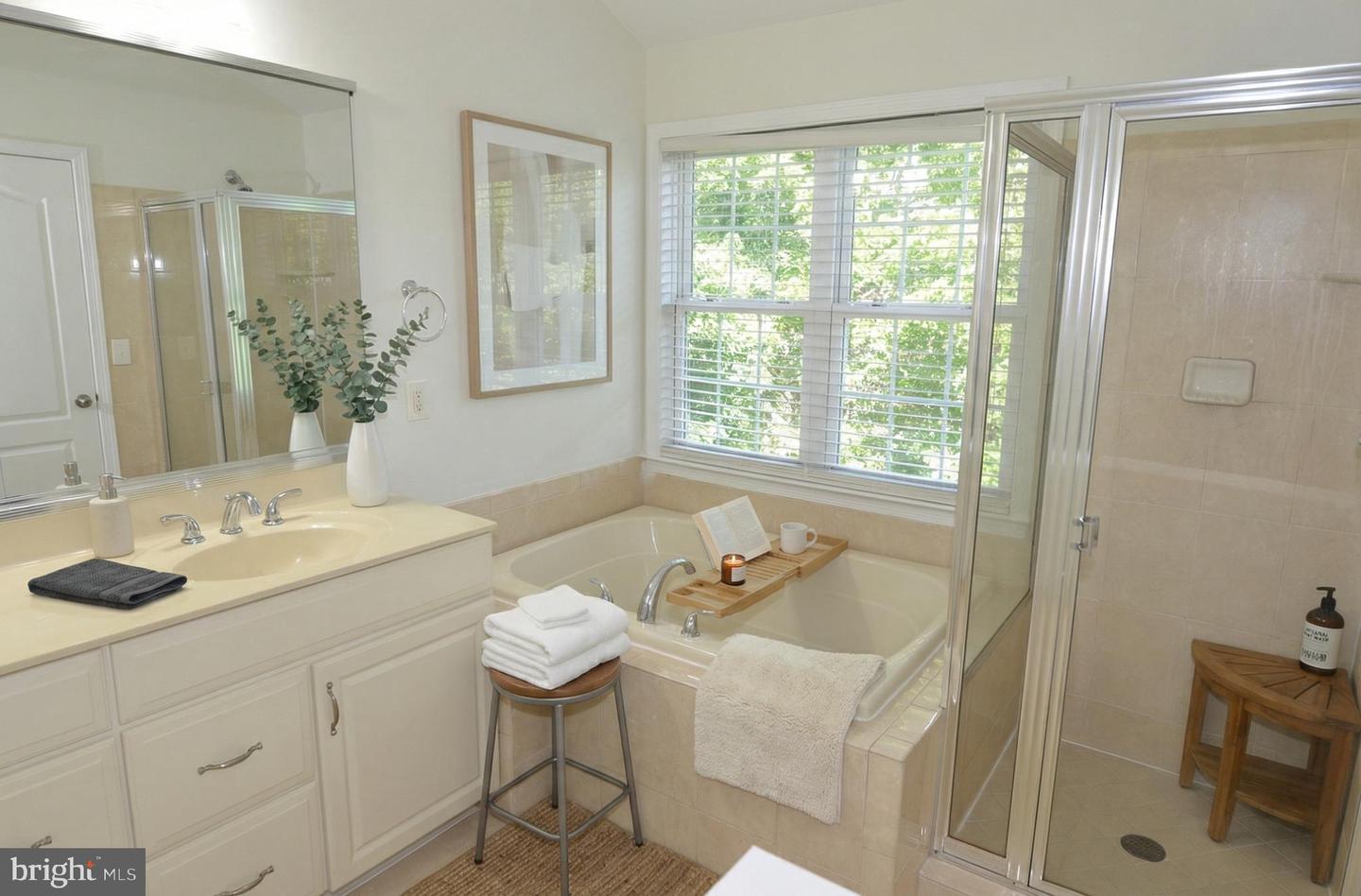 5636 ARROWFIELD TER, HAYMARKET, Virginia 20169, 4 Bedrooms Bedrooms, ,3 BathroomsBathrooms,Residential,For sale,5636 ARROWFIELD TER,VAPW2111370 MLS # VAPW2111370 5636 ARROWFIELD TER, HAYMARKET, Virginia 20169, 4 Bedrooms Bedrooms, ,3 BathroomsBathrooms,Residential,For sale,5636 ARROWFIELD TER,VAPW2111370 MLS # VAPW2111370