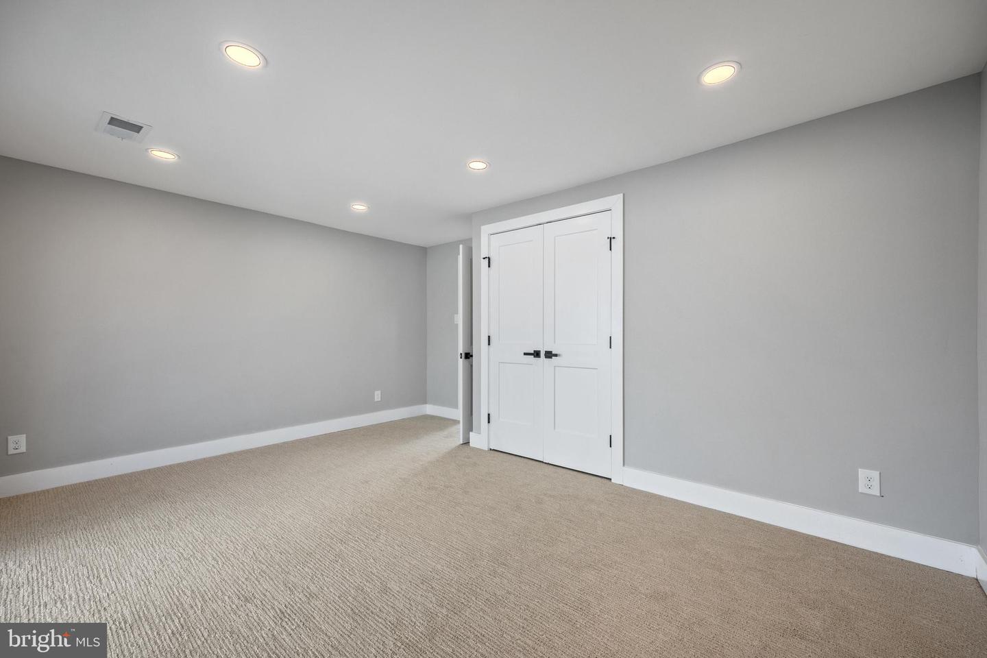 5345 ECHOLS AVE, ALEXANDRIA, Virginia 22311, 5 Bedrooms Bedrooms, ,3 BathroomsBathrooms,Residential,For sale,5345 ECHOLS AVE,VAAX2053570 MLS # VAAX2053570 5345 ECHOLS AVE, ALEXANDRIA, Virginia 22311, 5 Bedrooms Bedrooms, ,3 BathroomsBathrooms,Residential,For sale,5345 ECHOLS AVE,VAAX2053570 MLS # VAAX2053570